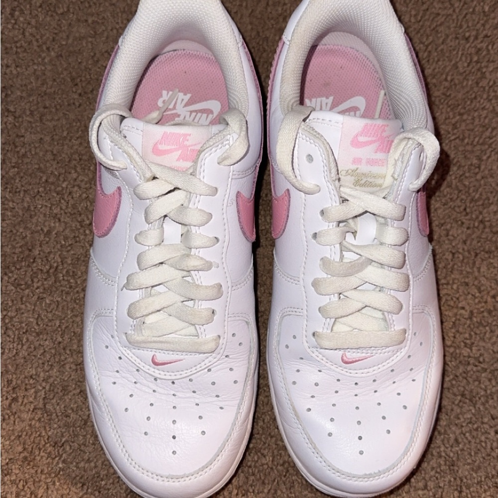Nike Women's White and Pink Sneakers